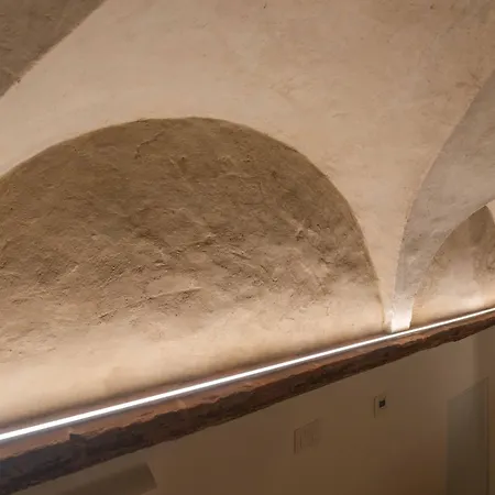 Il Paradiso Di Gio' - Sotto Le Mura Di Alta *